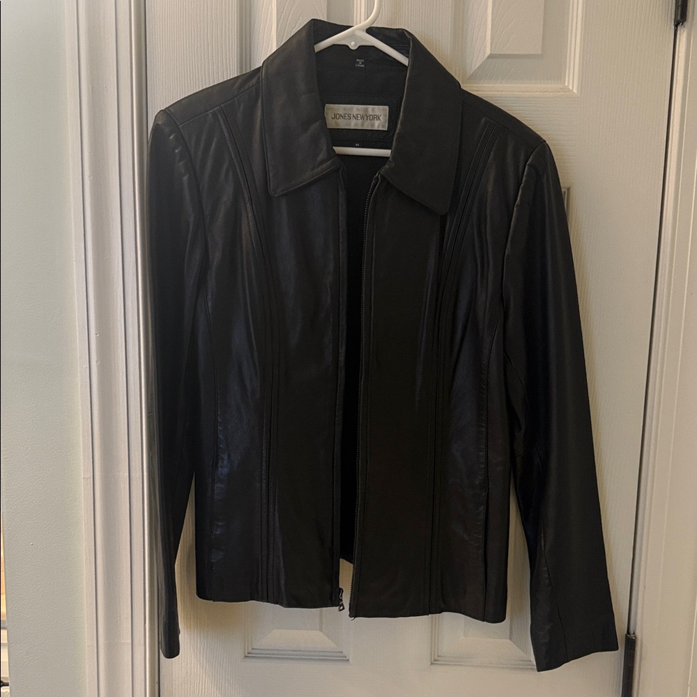 Jones New York Women's vintage, Black Leather Jacket